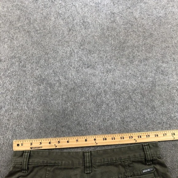 Eddie Bauer Shorts Mens 32 Green Chino Flat Front Casual Summer 11 Inseam - Picture 8 of 10